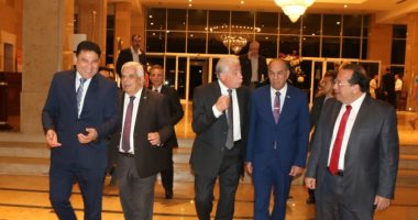 رئيس جامعة طنطا يستقبل محافظ جنوب سيناء على هامش مؤتمر الطاقة المتجددة