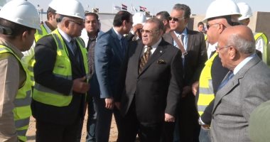 صور.. حسن راتب وهشام عرفات ومفيد شهاب ومحمود أبو النصر بموقع جامعة العاصمة الدولية بالعاصمة الإدارية الجديدة