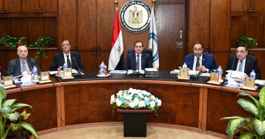البترول: ننفذ مشروعات لتطوير البنية الأساسية لاستخدام الغاز  فى المدن الأردنية 