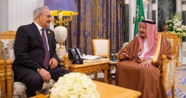 الملك سلمان يؤكد لقائد الجيش الليبى حرص المملكة على أمن واستقرار ليبيا