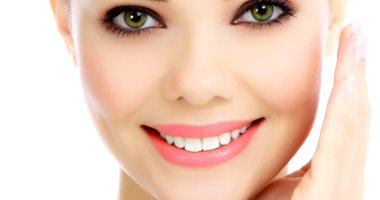 عشان وشك ينور أكتر.. وصفات طبيعية لزيادة احمرار الشفاه
