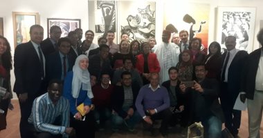 بمشاركة 60 فنانًا.. الأعلى للثقافة يفتتح معرض "مصر وأفريقيا".. صور