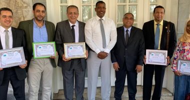 وزير الصحة الجيبوتى يكرم القافلة الطبية لجامعة أسوان