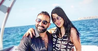 أحمد سعد يعلن انفصاله عن سمية الخشاب