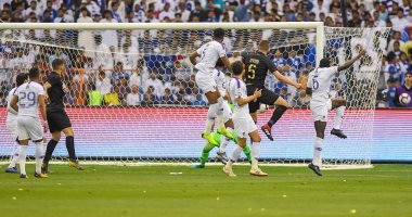 النصر يقتل الهلال بالضربة القاضية فى ديربى الرياض ويخطف صدارة الدوري السعودي