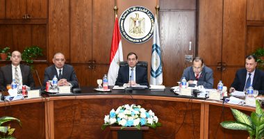 طارق الملا يطالب باستمرار تحديث كيانات ودعم وتأهيل صناعة البترول