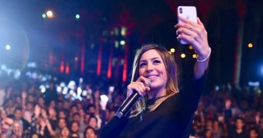 ملامح الحمل تظهر على الفنانة جنات خلال حفلها الأخير ..صور