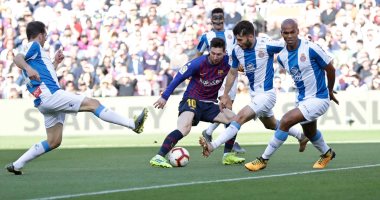إسبانيول يفاجئ برشلونة ويتقدم 1-0 بعد 22 دقيقة.. فيديو