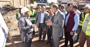 فيديو وصور.. محافظ أسيوط يتفقد أعمال إحلال وتجديد محطة المياه التشيكى 