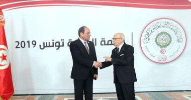 انطلاق القمة العربية بتلاوة آيات من القرآن الكريم بحضور الرئيس السيسى 