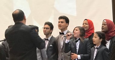 فيديو.. محافظ شمال سيناء يكرم الأمهات المثاليات
