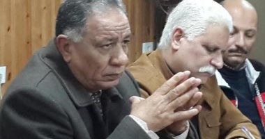 "وكيل تعليم دمياط" يبحث الاستعدادات لامتحانات الفصل الدراسى الثاني