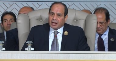 السيسى أمام القمة العربية بتونس: استمرار الظلم التاريخى الواقع على الشعب الفلسطينى سيبقى "وصمة عار" حقيقية على جبين المجتمع الدولى.. الدم العربى لا يزال يراق على يد إرهابيين أجانب وميليشيات عميلة لقوى إقليمية