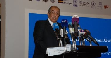 صور.. وزير الزراعة: يجب تعظيم الإنتاج الزراعى لمواجهة الطلب المتزايد على الغذاء
