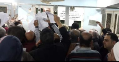 شكوى من الزحام الشديد بمكتب شهر عقارى السيوف بالإسكندرية