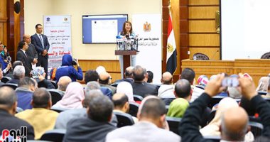 وزيرة التضامن: "إسدال وملابس الإحرام" هدية لحجاج الجمعيات الأهلية