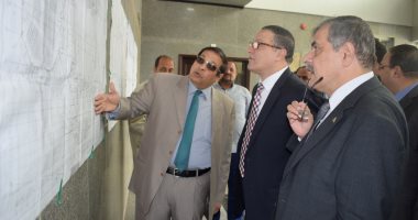 رئيس جامعه بنها و نائبه يتفقدان منشآت الجامعة الجديدة بالعبور