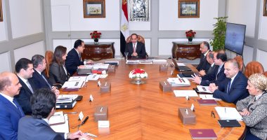 السيسى يستعرض استراتيجية تنمية الصادرات الحكومية ويوجه بترشيد المصروفات العامة.. والاستمرار فى جهود الإصلاح المالى.. واتخاذ الإجراءات الضرورية لتكوين قاعدة صناعية قوية تلبى احتياجات السوق وتعظيم الصادرات