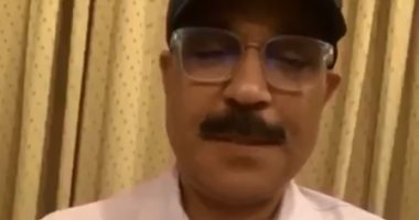 عبد الله الرويشيد لجمهوره بعد سقوطه على المسرح: شكرا حبايبى سؤالكم فوق راسى