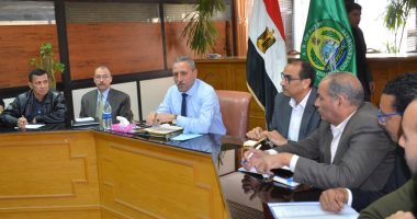 محافظ الإسماعيلية: طلاء واجهات المبانى باللون البيج الفاتح بنطاق المحافظة