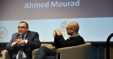 فى الذكرى الأولى لرحيل أحمد خالد توفيق.. شاهد صور تنشر لأول مرة من لندن