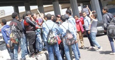 إصابة طالبين فى معركة بالأسلحة البيضاء للخلاف على لعب كرة القدم بالدقهلية