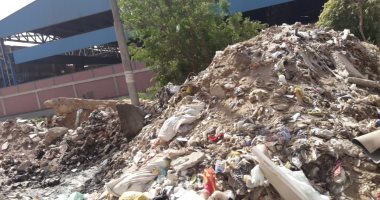 جبل من القمامة.. شكوى "ماجد" من محطة برتى جسر السويس القاهرة