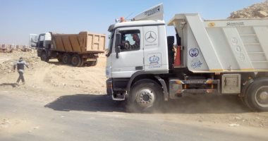 رفع 1200 طن مخلفات زراعية وقمامة من أحياء مدينة الخارجة خلال شهر