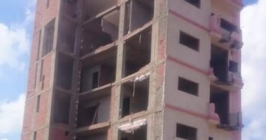صور.. بدء أعمال إزالة البرج المائل بزفتى فى الغربية