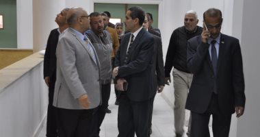 رئيس جامعة القناة يخصص 6 عمارات لإقامة الأطباء والتمريض المغتربين بالمستشفى الجامعى