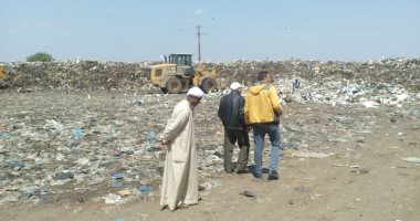 البيئة ترفع 300 طن تراكمات للمخلفات إلى المقلب العمومى بالشرقية