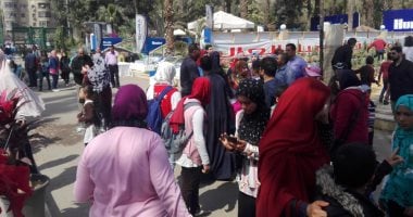 صور.. الزراعة: إقبال غير مسبوق على معرض الزهور بحديقة الأورمان