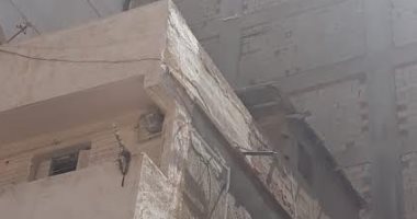 إزالة عقار آيل للسقوط يمثل خطورة على أرواح المواطنين شرق الإسكندرية 