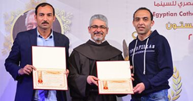 صور.. المركز الكاثوليكى يكرم صحفيى "اليوم السابع" لتغطيتهما المميزة للمهرجان