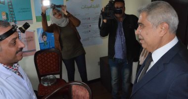 14 عيادة تخصصية بالمجان محافظ المنيا يتابع الخدمات الطبية بالمستشفى الخيري العائم