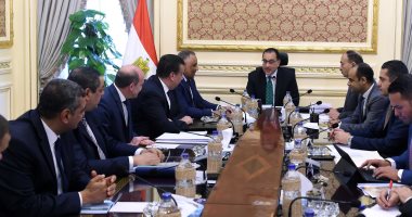 صور.. رئيس الوزراء يستقبل رئيس الرقابة الإدارية لمتابعة التأمين الصحى وتخصيص الأراضى