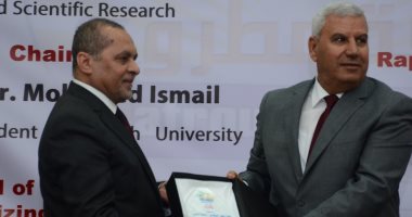  فيديو وصور.. محافظ مطروح ورئيس الجامعة يفتتحان المؤتمر العلمي للطب البيطري في دول المتوسط
