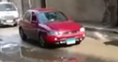 فيديو.. أهالى شارع شبين بحدائق القبة يشكون من الحفر والمطبات