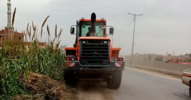 رفع 1200 طن تراكمات على الطرق الرئيسية فى الخانكة 