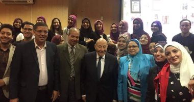 محمد فايق لطلاب جامعة عين شمس: أفريقيا هى المستقبل لمصر 