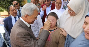 صور.. محافظ المنوفية يتفقد مدارس قويسنا ويشهد مهرجان التفوق السنوى