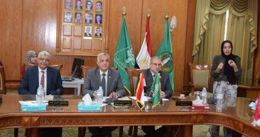 رئيس جامعة المنوفية يبحث تطوير موقع المجمع النظرى للكليات