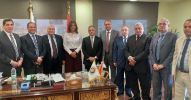 فيديو.. وزيرة الهجرة تبحث آلية تصويت المصريين بالخارج فى استفتاء تعديلات الدستور