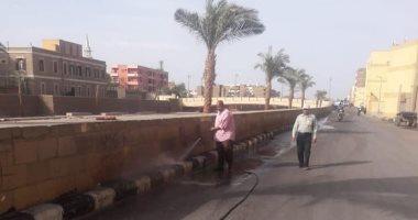 صور.. رجال مدينة الأقصر يقودون حملات نظافة بالشوارع المحيطة لطريق الكباش