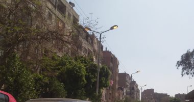 أعمدة الإنارة مضاءة نهارا فى الوحدة العربية بشبرا الخيمة