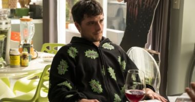 شبكة hulu تجدد مسلسل Future Man لموسم ثالث وأخير
