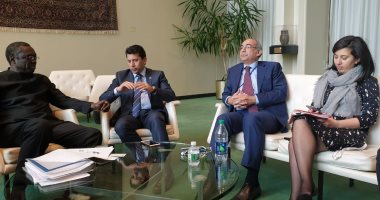 وزير الشباب والرياضة يلتقى رئيس الوكالة الفيدرالية لشئون الشباب بروسيا
