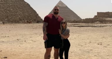 سرير.. أغرب طلب من نجم Game Of Thrones قبل حضوره إلى مصر