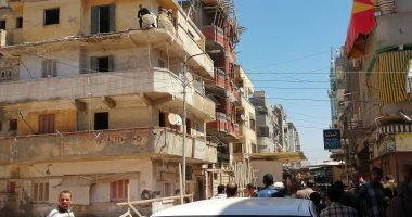 إيقاف الدراسة فى مدرسة بالدقهلية بعد سقوط أجزاء من عقار مجاور لها