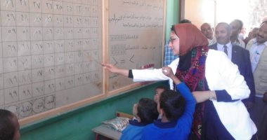 نائب محافظ الوادى الجديد : بدء تنفيذ خطة توسعة مدرسة النجابين الابتدائية 
